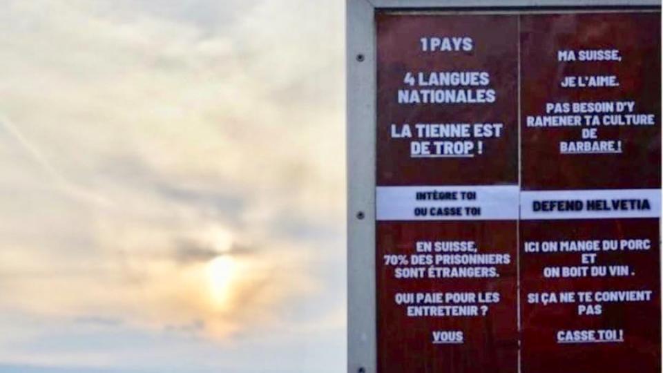 Des autocollants extrémistes ont été placardés sur des panneaux publics en Valais